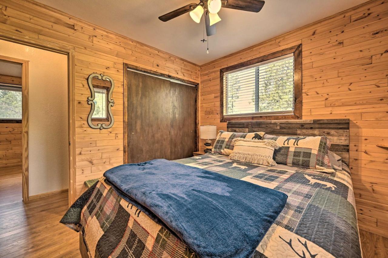 Peaceful Strawberry Cabin Fire Pit And Hot Tub Pine Exterior photo
